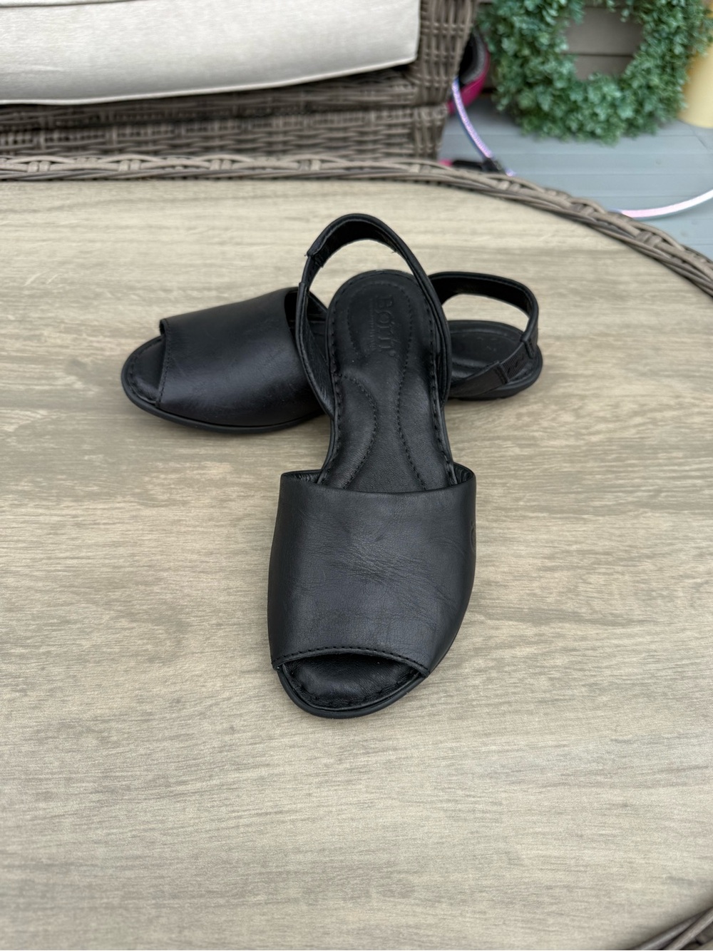 Born Women’s Trang Shoes! Size 7